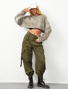 Sweat-shirt court pour femme, doux, confortable, léger, à manches longues, décontracté, streetwear, haut tendance - Product Image 2