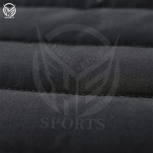 Chaqueta de Invierno con Capucha 100% Poliéster, Cierre de Cremallera, Tela Brillante con Efecto Burbuja, Secado Rápido, Resistente al Viento, Servicio OEM, Personalizable para Hombre - Product Image 3