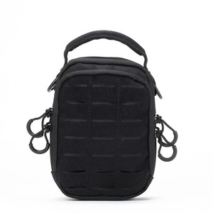 Sac tactique imperméable avec poignée souple et fermeture éclair pour les voyages, fabriqué au Vietnam - Product Image 1