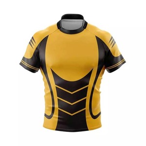 Maillot de football pour homme, bleu et rouge, à blocs de couleur, manches courtes, ajusté, anti-humidité, imprimé par sublimation, vêtements toutes saisons - Product Image 1