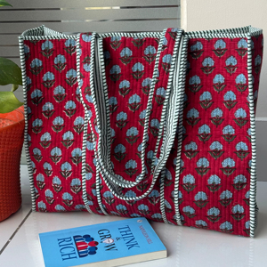 Bolsa de Compras de Algodón Hecha a Mano en India con Estampado Artesanal, Bolsa de Mano para Mujer, Bolsa de Hombro Acolchada con Estampado Artesanal - Product Image 1
