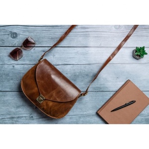 LW กระเป๋าสะพายข้างหนังวินเทจสำหรับผู้หญิง, กระเป๋าสะพายไหล่ใบเล็กสายกว้างทรงเรขาคณิตแบบพกพาฤดูใบไม้ผลิฤดูหนาวฤดูใบไม้ร่วง - Product Image 1