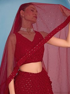 Vestido de Dama de Honor Rojo de Georgette con Lentejuelas Resham Bordadas, Traje de Fiesta de Boda para Mujer - Product Image 2