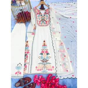 ชุดเสื้อผ้าพลาสโซดูเว็ทสวยงามสำหรับผู้หญิงมีงานปักที่หนักหน่วง - Product Image 1