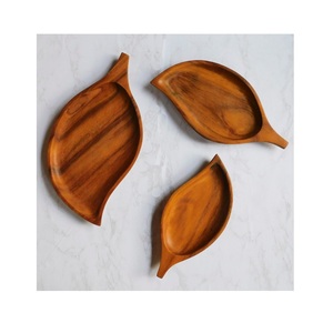 Plateau en bois décoratif, compagnon de table conçu pour une présentation élégante des repas et une fonctionnalité pratique en cuisine - Product Image 5