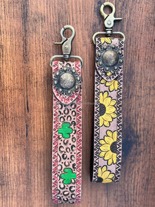 Offre Spéciale Western usiné à la main en cuir Cactus Concho bracelet lanière porte-clés personnalisé en cuir de vachette porte-clés Cowgirl cadeaux - Product Image 5