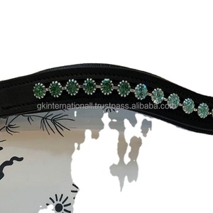 Bijoux de luxe en cuir vert clair, cristaux vert clair, strass bling, chaîne vide, bracelet de sourcils de cheval, personnalisation disponible - Product Image 1