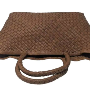 กระเป๋าแฟชั่นผู้หญิงรุ่นใหม่ สไตล์เรียบง่าย กระเป๋าสะพายไหล่ผู้หญิงสุดฮิต ราคาถูก - Product Image 1