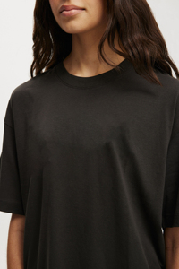 T-shirt pour femme de haute qualité, 100% coton, 220 GSM, écologique, léger, coupe ample, logo imprimé personnalisé, appliques pour l'été - Product Image 4