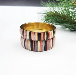 Vente en gros de bracelets vintage en laiton avec incrustations de os, accessoires de mode ethniques - Product Image 2