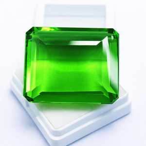 Pierre précieuse naturelle grenat vert taille émeraude, certifiée, pour la fabrication de bijoux, bague, pendentif - Product Image 1
