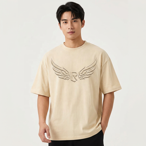 Camiseta Oversize para Hombre con Alas en Relieve y Logotipo R en el Frente, Manga Corta, Casual, Tejida, Cuello Redondo, Beige - Product Image 6