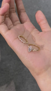 ชุดเครื่องประดับเจ้าสาวชุบทอง 14K สุดหรู แหวนหมั้นเพชรซิคอนทรงเหลี่ยมเพาะเลี้ยงพร้อมเพชรข้าง ดีไซน์โรแมนติก - Product Image 2