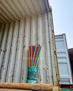 Mango de escoba de madera de eucalipto de Vietnam con revestimiento de PVC, ecológico y duradero, para uso doméstico, palo de fregona natural. - Product Image 2