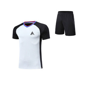 Conjunto de Uniforme de Voleibol Resistente, Jersey y Pantalones Cortos de Malla Transpirable, Costuras Reforzadas para Entrenamiento y Competición - Product Image 1
