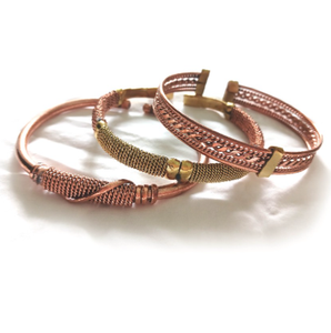 Bracelet en fil métallique entrelacé bicolore or rose et cuivre, design exquis, cadeau promotionnel original - Product Image 1
