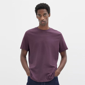Camiseta de algodón de corte regular para hombre, de color liso, cuello redondo, manga corta, estilo casual, tejido jersey, con logotipo personalizado. - Product Image 3