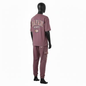 Ensemble jogging cargo pour homme en molleton de coton polyester GSM épais, avec logo imprimé en relief et patch brodé, 2 pièces - Product Image 5