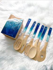 Ensemble de 6 couverts classiques artisanaux en bois et en résine Cuillères fourchettes de qualité supérieure Spatules de service pour mariages et occasions - Product Image 2