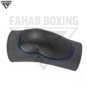 Rodilleras Protectoras Personalizadas con Acolchado Flexible y Compresión, Acabado Negro Elegante y Ribete Plateado para Seguridad Deportiva - Product Image 3