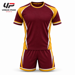 Uniformes Deportivos de Fútbol Personalizados, Ofrecen Ajuste Cómodo, Materiales Transpirables, Camisetas de Fútbol Cortas para Equipos, Clubes, Escuelas y Academias - Product Image 1