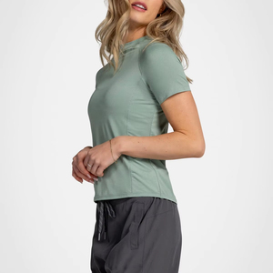 Nouveau T-shirt pull-over pour femme avec logo personnalisé, effet délavé, coupe ajustée, fabriqué par des professionnels - Product Image 5