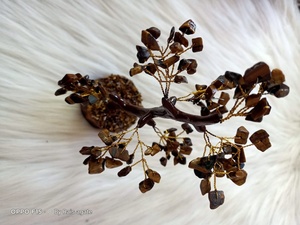 Haute qualité oeil de tigre pierres précieuses arbre 100 perles arbre guérison naturelle décoration cristal puces arbre utilisé pour la décoration de la maison - Product Image 5