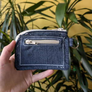 Mini portefeuille en jean tendance, porte-monnaie portable, petit étui à cartes, porte-monnaie compact, accessoire de poche pour femmes et hommes - Product Image 1