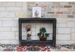 Mesa Consola Pequeña de Madera Maciza Negra con Acabado Rústico, Mueble de Entrada Estilo Granja, 2 Niveles de Almacenamiento - Product Image 2