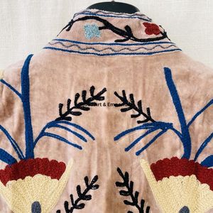 Chaqueta de algodón Suzani hecha a mano en India, chaqueta corta bordada a mano, abrigo unisex, chaqueta corta Suzani hecha a mano - Product Image 5