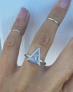 Arin/Or 18K/14K avec diamants naturels certifiés GIA/IGI, designs modernes ou personnalisés avec des bagues en diamant de faible quantité minimale de commande - Product Image 3