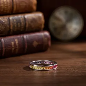 แหวนเพชรพลอยสีรุ้งทรงเจ้าหญิงแบบ Eternity Band ตัวเรือนเงินแท้ S925 สำหรับผู้หญิง - Product Image 2