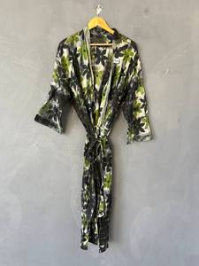 Bata tipo kimono de algodón con cuello en V y efecto tie-dye para mujer, bata larga de algodón estilo bohemio, kimono tie-dye hecho a mano, pareo ligero para la playa - Product Image 5