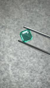 Émeraude naturelle zambienne 0,51 ct, taille octogonale carrée, pierre précieuse verte facettée, pour bague sur mesure, pendentif, bijoux fins - Product Image 2
