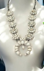 Collier Fleur de Squash Turquoise Blanche de Grande Taille, en Argent Vieilli, Bijou Statement Style Sud-Ouest, Cadeau - Product Image 6