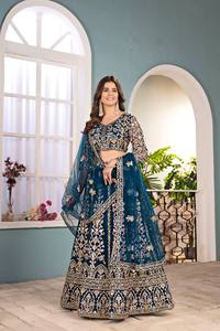 Ensemble Lehenga Choli pour femmes, vêtements ethniques indiens, en tissu filet, avec broderie lourde, travail de codage de sequins et design, et dupatta. - Product Image 5