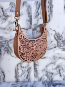 Nouveauté 2026 : Sac à main bandoulière en cuir sculpté à la main, style bohème gypsy, fait main, élégant, style western - Product Image 3