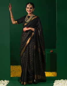 Sari KV Golden Noir con Cuadros y Rayas Zari con Blusa Sin Coser - Product Image 6