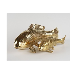 Sculpture décorative de poisson en laiton, figurine d'animal en métal faite à la main pour table de salon et décoration élégante de la maison - Product Image 1