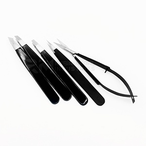 Producto de Primera Categoría RMI, Juego de Pinzas para Cejas de Acero Inoxidable con 4 Puntas Diferentes, Punta Plateada, Recubrimiento en Polvo Negro - Product Image 4