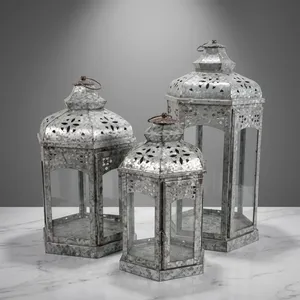 Farol de Hierro de Diseño Artesanal con Paneles de Vidrio Perforado, Decoración para el Hogar, Acabado Galvanizado, Modelo L947 Uttar para Bodas y Eventos - Product Image 1
