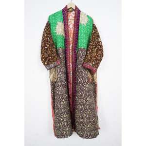 Kimono de Seda Hecho a Mano con Parches, Túnica Larga para Dormir o para Usar sobre el Bikini, Kimono de Sari de Seda Reciclada Vintage Hecho a Mano en India - Product Image 5