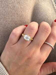 Anillo de Oro Sólido de 14k con Diamante de Corte Cojín de 2.00CT Cultivado en Laboratorio, Diseño de Puente Oculto, Regalo Sorpresa para Fiestas, Unisex - Product Image 2
