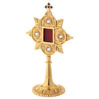 Relicario Religioso de Latón con Acabado Dorado, con Cruz en la Parte Superior y Diseño Ornamentado, Estilo Tradicional para Decoración del Hogar, Ideal como Regalo Religioso