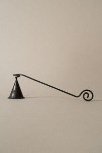 Éteignoir à bougie en métal à finition lisse pour les centres de spa de luxe, équipement d'entretien des bougies, matériau durable - Product Image 2