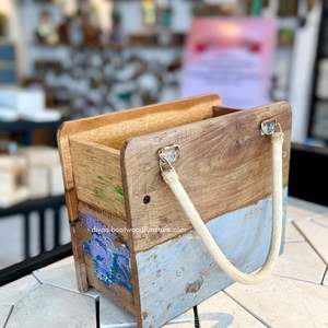 Jardinières / Sacs à fleurs en bois de bateau recyclé couleur naturelle pour la maison, le jardin et l'extérieur – Décoration carrée en rotin/mangue, petite taille - Product Image 4