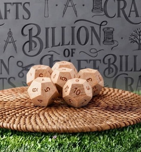 Dados de Madera Hechos a Mano de 12 Caras con Acabado Natural, Dados Premium para Juegos de Rol, D&D y Juegos para Adultos - Product Image 3