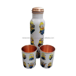 Élégant ensemble de bouteilles et de verres en cuivre imprimé en émail disponible en différents styles et tailles pour toutes les occasions à bon prix - Product Image 5