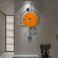 Horloge murale en métal de haute qualité qui ajoute une touche d'ordre et de rythme aux routines quotidiennes