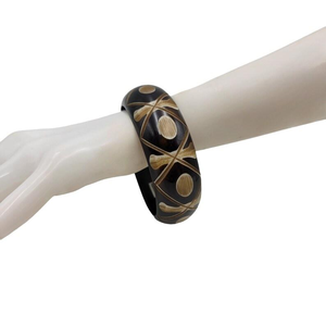 Bracelet en résine coloré, multicolores, en bois et résine, fabriqué en Inde, hautement poli, artisanal, par AFZA ENTERPRISES - Product Image 3